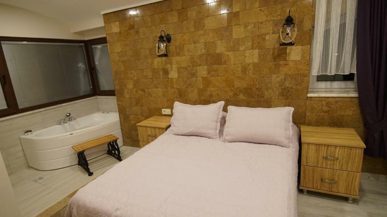 Castle Nolana Hotel Geredeli Buitenkant foto